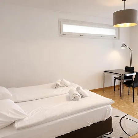 Very - Art 3 Apartment *